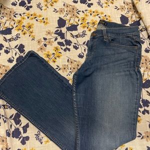 Levi’s Too Super Low Stretch 524 Boot cut Jeans